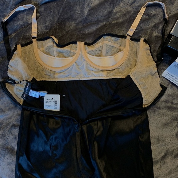 Beautiful Satin lace Dolce & Gabanna camisole - Picture 9 of 13